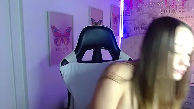 Ivyy Crystal online show from February 2025 08:15:02 PM