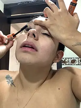 Snapshot of GabyButtler1 chatting on February 2025 04:33:02 PM GabyButtler1 online show from February 2025 04:33:02 PM