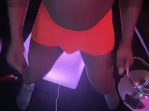 Pressure69mee online show from February 2025 10:00:02 PM