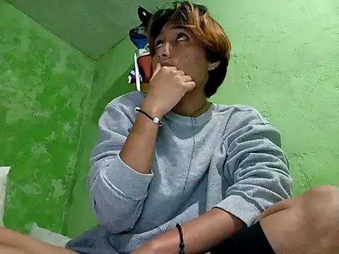 ruygw online show from December 2024 02:25:02 AM