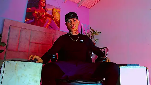 HannibalLester online show from October 2025 01:14:01 PM