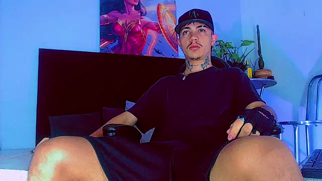 HannibalLester online show from November 2025 05:52:02 AM