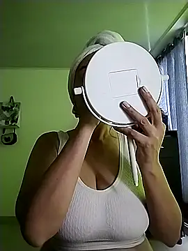 hailey85 online show from November 2025 07:49:02 PM