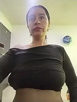 hailey85 online show from May 2026 01:18:02 PM