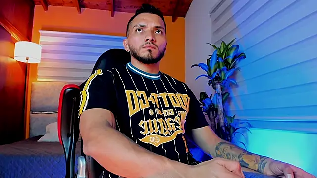 maximusclark1 online show from February 2026 01:15:01 AM