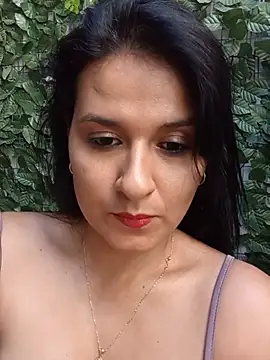elena jonees online show from July 2026 08:46:01 PM