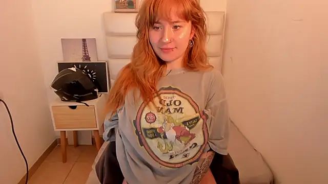 Snapshot of Meleena_Fox chatting on April 2026 04:58:02 PM Meleena Fox online show from April 2026 04:58:02 PM