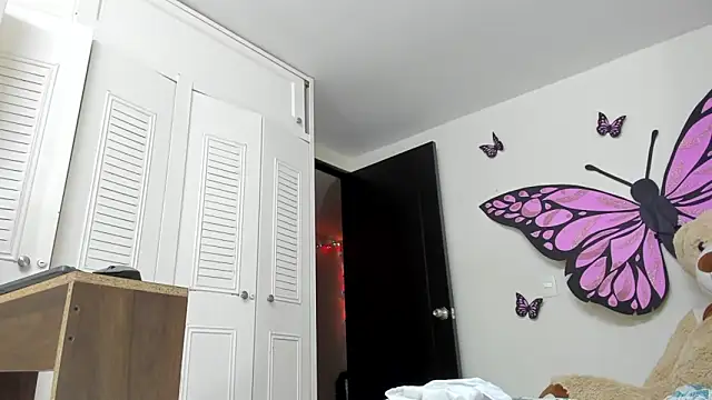 Snapshot of sweet_amalia4 chatting on November 2025 03:43:02 AM sweet amalia4 online show from November 2025 03:43:02 AM