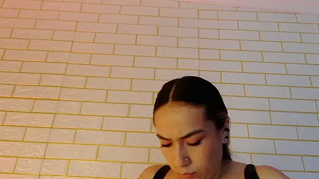 Snapshot of NYX1126 chatting on November 2025 01:47:02 PM NYX1126 online show from November 2025 01:47:02 PM