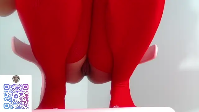 Full Fist online show from December 2025 02:02:02 PM