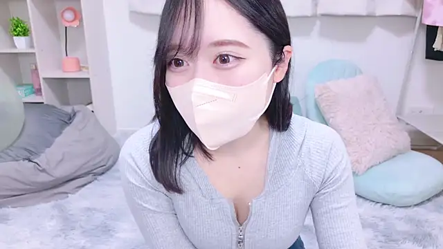 Snapshot of Yurie_ chatting on February 2025 11:07:02 AM Yurie online show from February 2025 11:07:02 AM