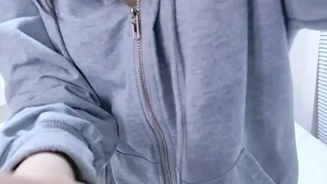 Snapshot of Yurie_ chatting on November 2025 02:20:01 PM Yurie online show from November 2025 02:20:01 PM