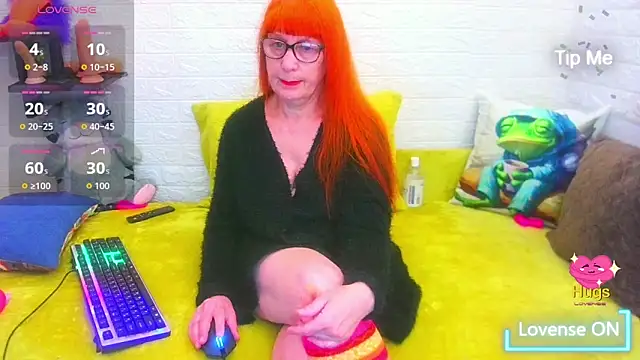 RedHousewife online show from April 2026 04:59:02 PM