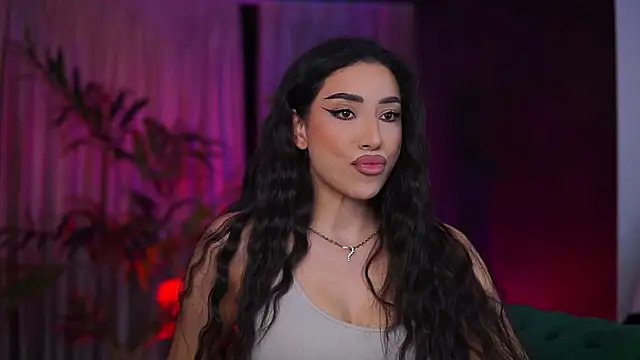 Snapshot of GinaValentinna chatting on November 2025 07:48:02 PM GinaValentinna online show from November 2025 07:48:02 PM