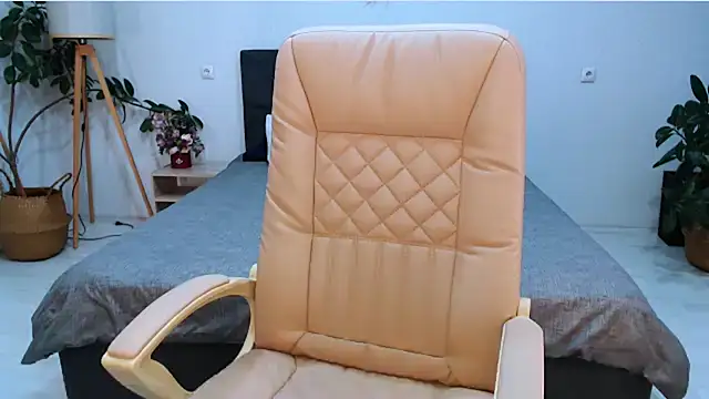 NaughtyNylonFeet online show from November 2025 02:12:01 AM