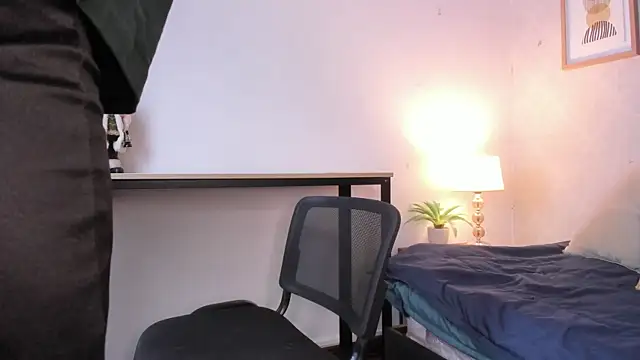 Caroline dh online show from January 2026 11:37:01 AM