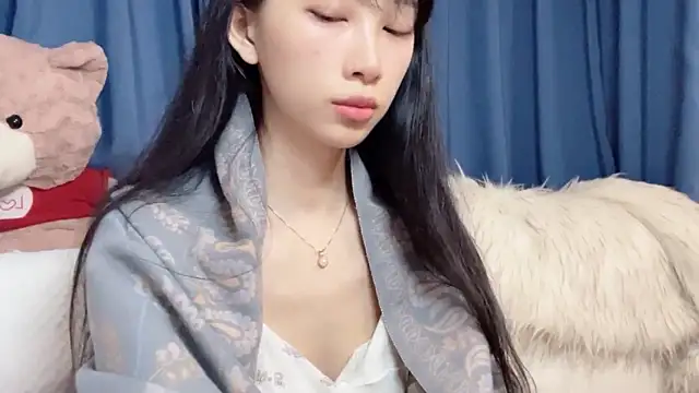 Lili-2 online show from March 2026 12:41:01 PM