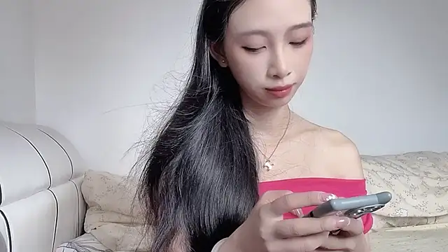 Lili-2 online show from June 2026 07:14:01 AM