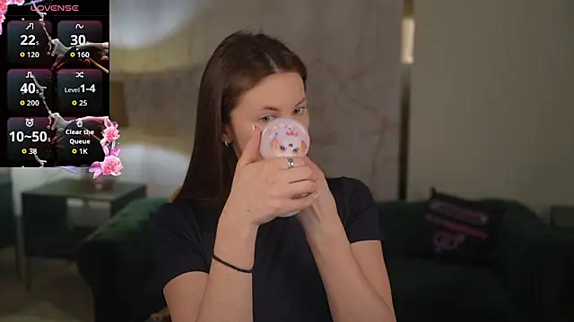 Julia  Star  online show from March 2026 07:31:01 PM