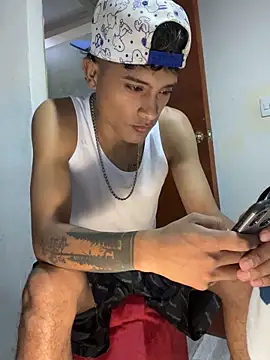 Snapshot of Edward_Milleer chatting on December 2024 04:58:02 AM Edward Milleer online show from December 2024 04:58:02 AM