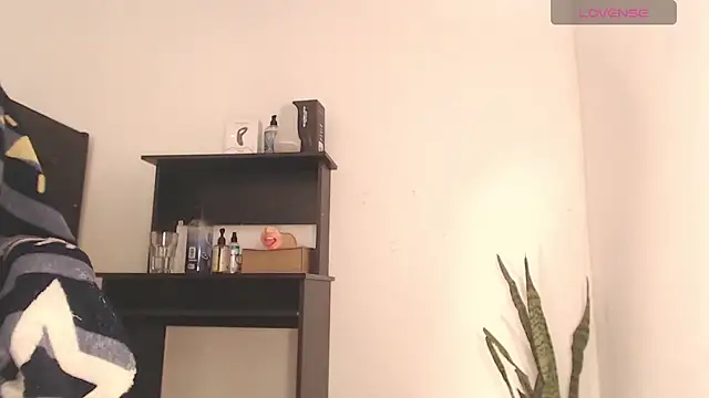 Snapshot of Edward_Milleer chatting on September 2025 08:06:02 AM Edward Milleer online show from September 2025 08:06:02 AM