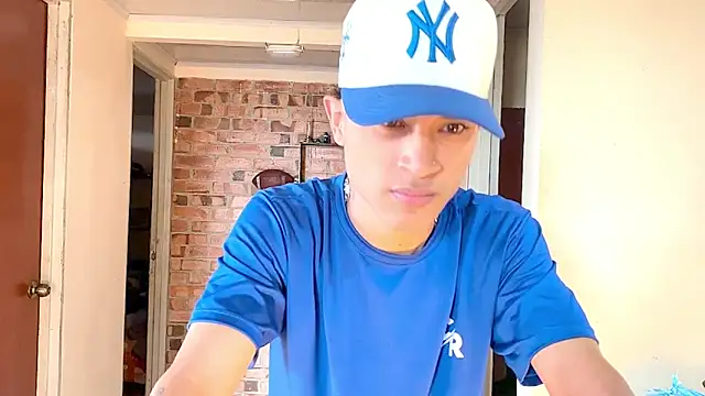 Snapshot of Edward_Milleer chatting on February 2026 08:03:02 PM Edward Milleer online show from February 2026 08:03:02 PM