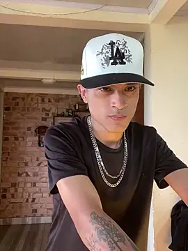 Snapshot of Edward_Milleer chatting on February 2026 07:39:02 PM Edward Milleer online show from February 2026 07:39:02 PM