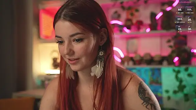 Snapshot of Charmings_054 chatting on February 2025 08:10:01 PM Charmings 054 online show from February 2025 08:10:01 PM