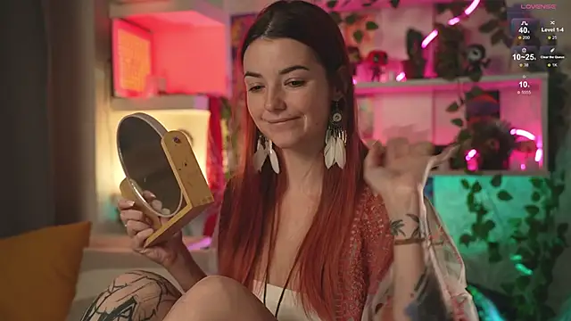 Snapshot of Charmings_054 chatting on March 2025 05:38:01 PM Charmings 054 online show from March 2025 05:38:01 PM