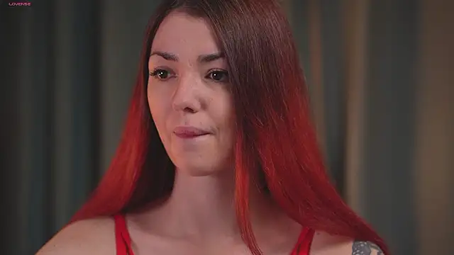 Snapshot of Charmings_054 chatting on February 2026 04:18:01 PM Charmings 054 online show from February 2026 04:18:01 PM