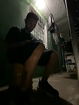 Jestebanano online show from May 2026 11:43:01 PM