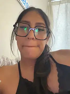 AleFantasy0001 online show from January 2026 08:01:02 PM