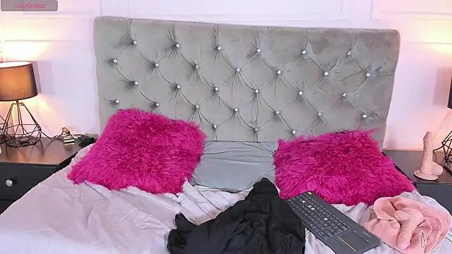 Snapshot of Emma_Payton chatting on January 2025 05:48:01 PM Emma Payton online show from January 2025 05:48:01 PM