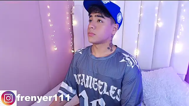 kiing azahell online show from March 2025 10:21:02 PM