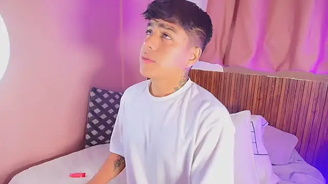 kiing azahell online show from March 2026 10:13:01 PM