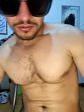 coqueto1210 online show from November 2025 03:52:02 PM