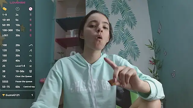 Snapshot of Mia-kalinfa chatting on December 2024 03:55:01 PM Mia-kalinfa online show from December 2024 03:55:01 PM