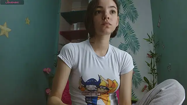 Snapshot of Mia-kalinfa chatting on December 2024 04:32:02 PM Mia-kalinfa online show from December 2024 04:32:02 PM