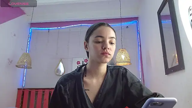 Snapshot of Mia-kalinfa chatting on December 2024 05:46:01 PM Mia-kalinfa online show from December 2024 05:46:01 PM