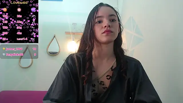 Snapshot of Mia-kalinfa chatting on January 2025 04:04:02 PM Mia-kalinfa online show from January 2025 04:04:02 PM