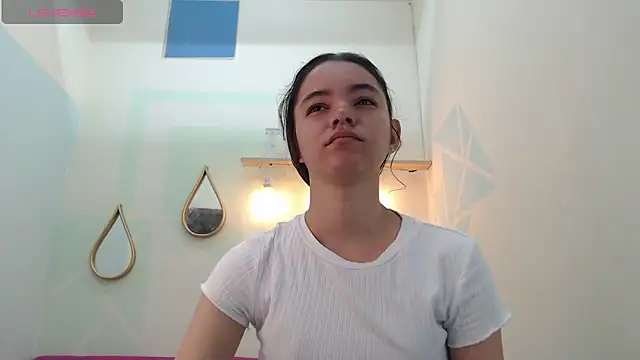 Snapshot of Mia-kalinfa chatting on February 2025 12:47:02 PM Mia-kalinfa online show from February 2025 12:47:02 PM