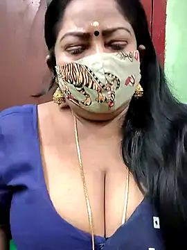 Snapshot of maniisha chatting on December 2024 05:26:01 PM maniisha online show from December 2024 05:26:01 PM