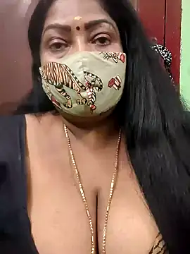 Snapshot of maniisha chatting on January 2025 06:21:01 PM maniisha online show from January 2025 06:21:01 PM