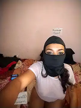 Yessicafoxy online show from March 2026 04:56:02 PM