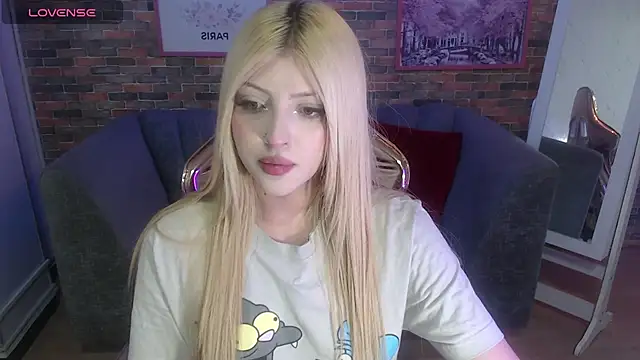 Kitty fox b online show from February 2025 07:52:01 PM