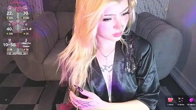 Snapshot of Kitty_fox_b chatting on May 2026 01:22:01 AM Kitty fox b online show from May 2026 01:22:01 AM