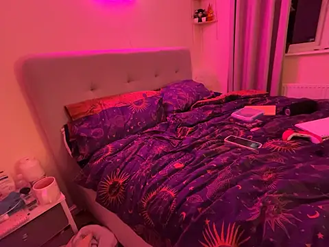 Snapshot of Tallulah-mae-xoxox chatting on January 2025 07:31:01 PM Tallulah-mae-xoxox online show from January 2025 07:31:01 PM