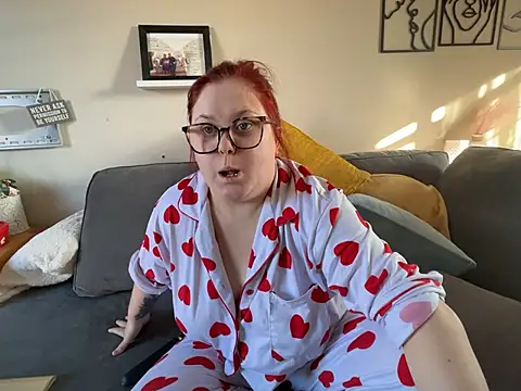 Snapshot of Tallulah-mae-xoxox chatting on February 2025 11:30:01 AM Tallulah-mae-xoxox online show from February 2025 11:30:01 AM