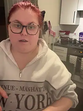 Snapshot of Tallulah-mae-xoxox chatting on February 2025 07:25:02 PM Tallulah-mae-xoxox online show from February 2025 07:25:02 PM