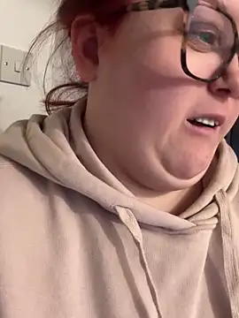 Snapshot of Tallulah-mae-xoxox chatting on March 2025 05:43:02 PM Tallulah-mae-xoxox online show from March 2025 05:43:02 PM